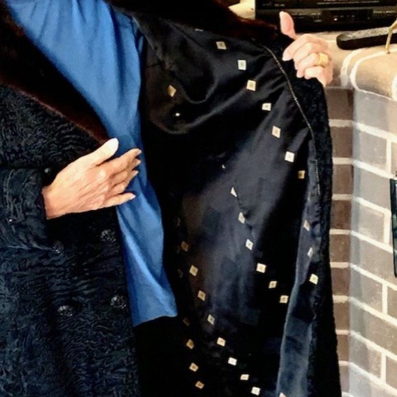 Genuine Swakara South-West African Fur Lamb's Coat with mink Collar - Picture 6 of 16